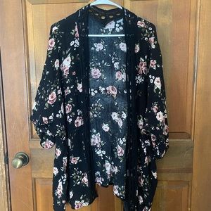 Charlotte Russe Floral Kimono Cardigan | S